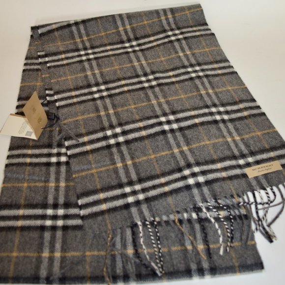NWT BURBERRY VINTAGE CHECK CASHMERE SCARF - Picture 1 of 6